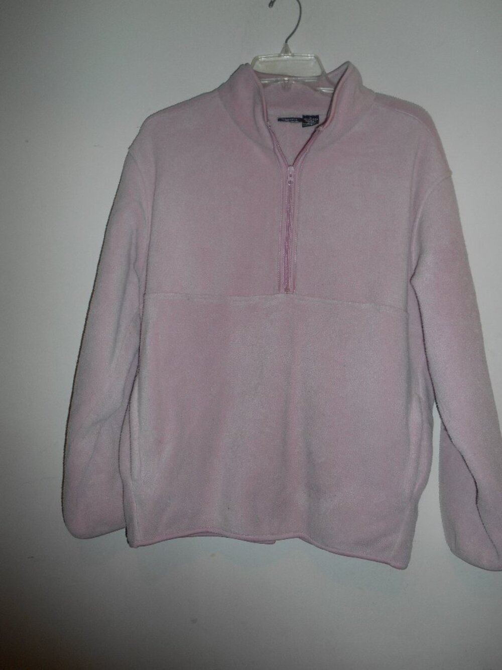 Womens long Sleeve Fleece top, zipper at neck
